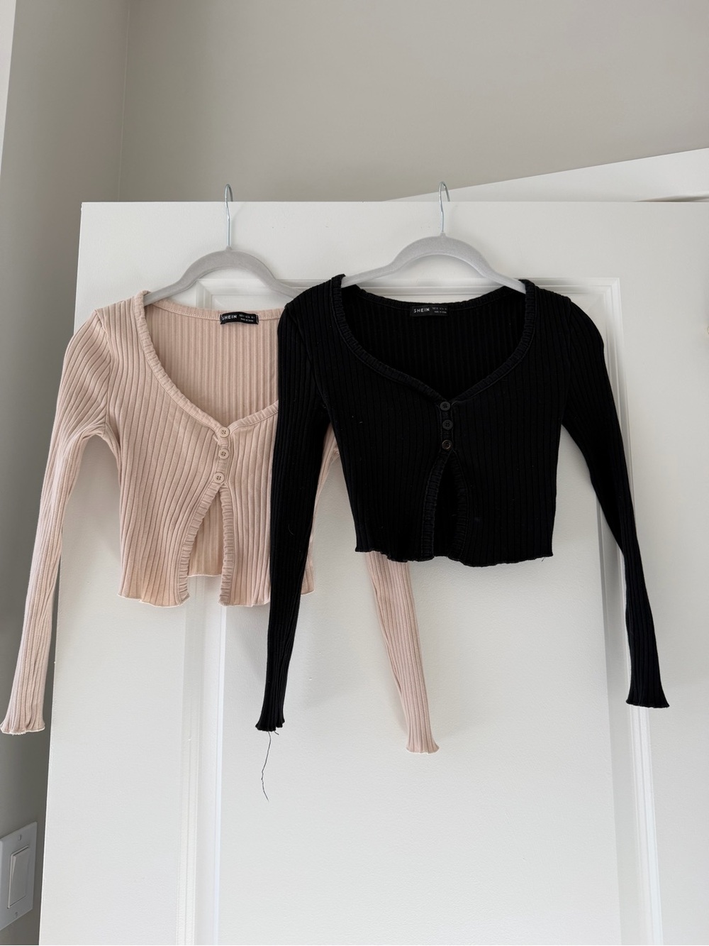 SHEIN Ribbed Button-Front Cropped Top — Black / Tan